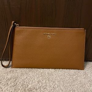 MICHAEL Michael Kors Jet Set Charm Wristlet